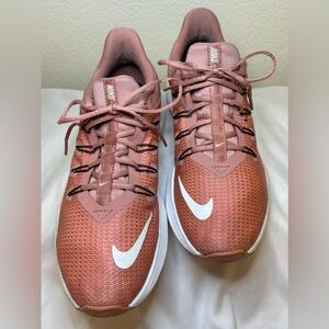 Nike Quest “Rust Pink” Running Shoes. Women’s size 7.
